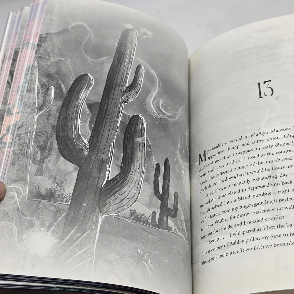 Kim Harrison Three Kinds of Lucky Hardcover Purple‎ Sprayed Edges Fantasy Book